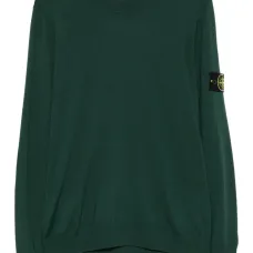 Свитер с круглым вырезом