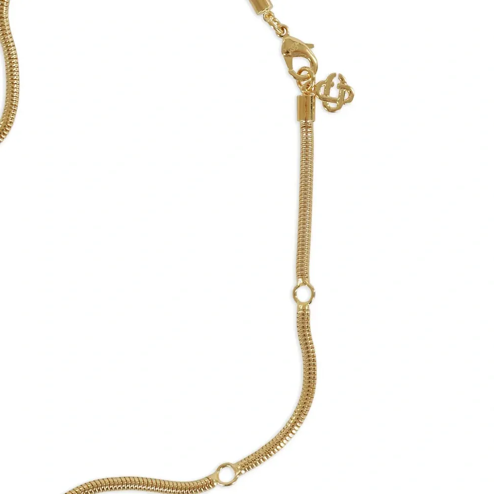 Колье с подвеской-логотипом