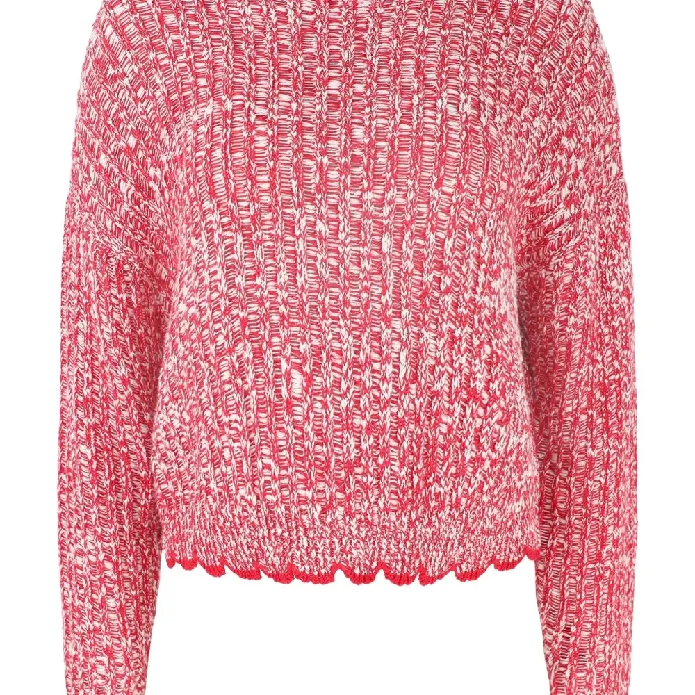 Свитер с фестонами