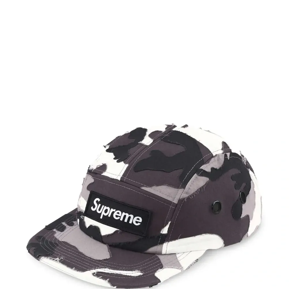 Кепка с камуфляжным принтом