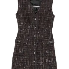 Платье из твида на пуговицах