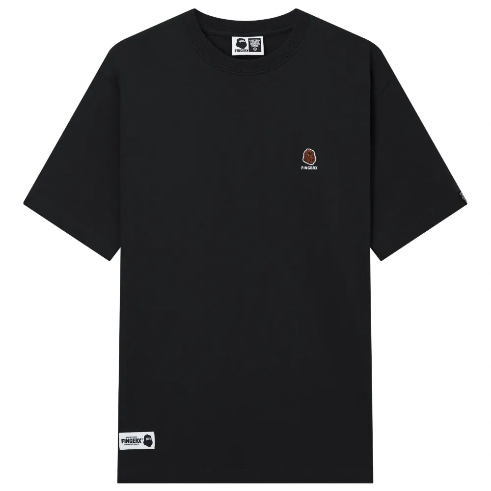 футболка с вышитым логотипом