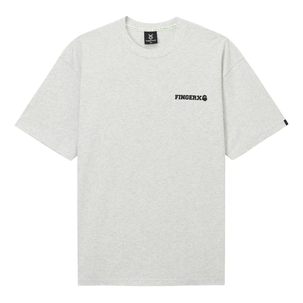 футболка с вышитым логотипом