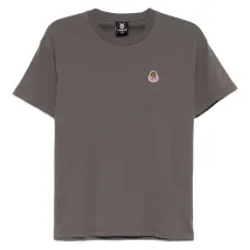 футболка с нашивкой-логотипом