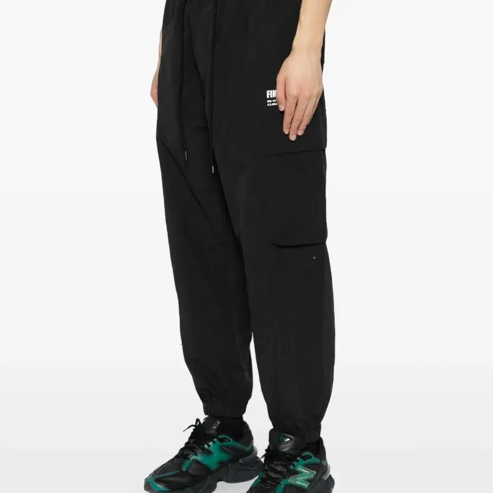 брюки с эластичным поясом