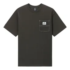 футболка с карманом