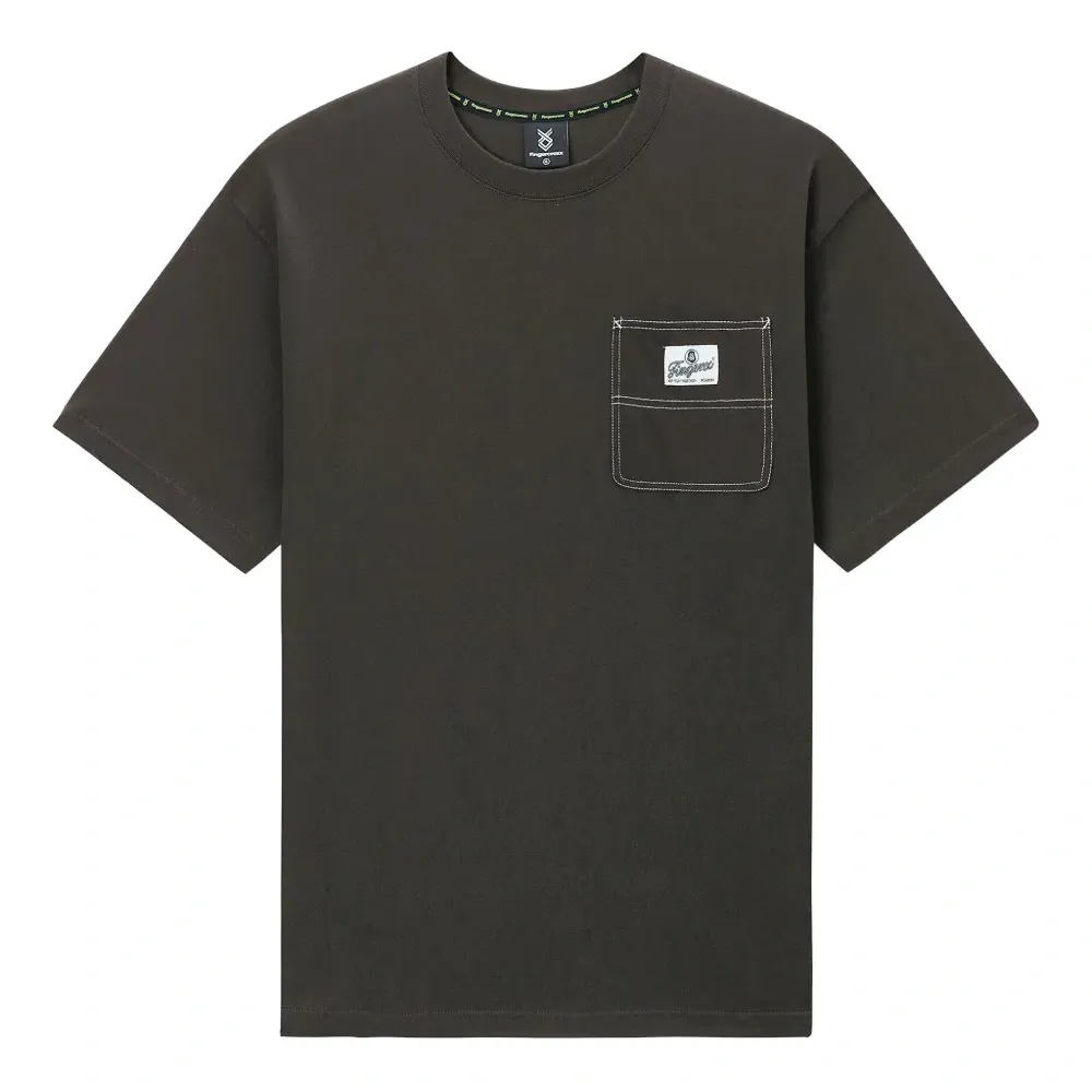 футболка с карманом