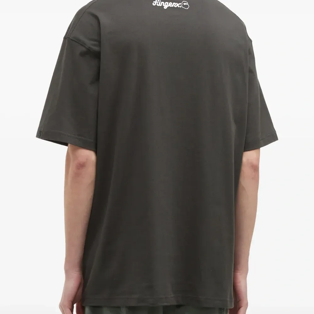 футболка с вышитым логотипом футболка с вышитым логотипом