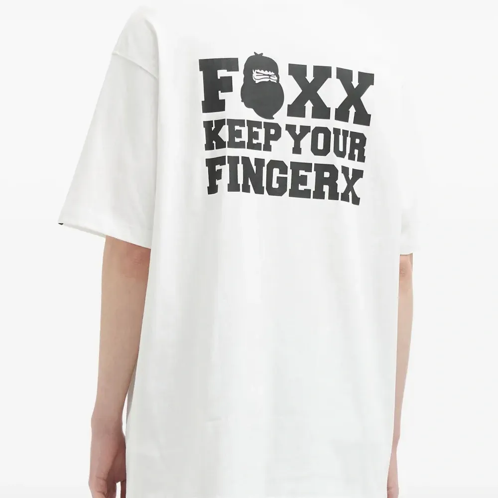 футболка с логотипом