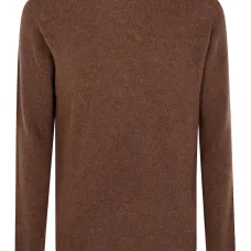 Свитер с круглым вырезом