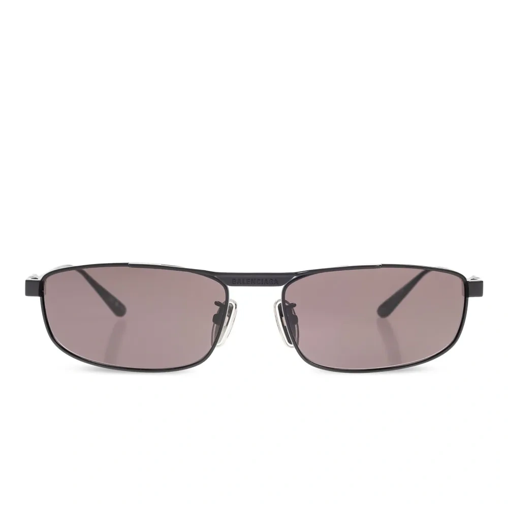 Солнцезащитные очки в прямоугольной оправе Солнцезащитные очки в прямоугольной оправе