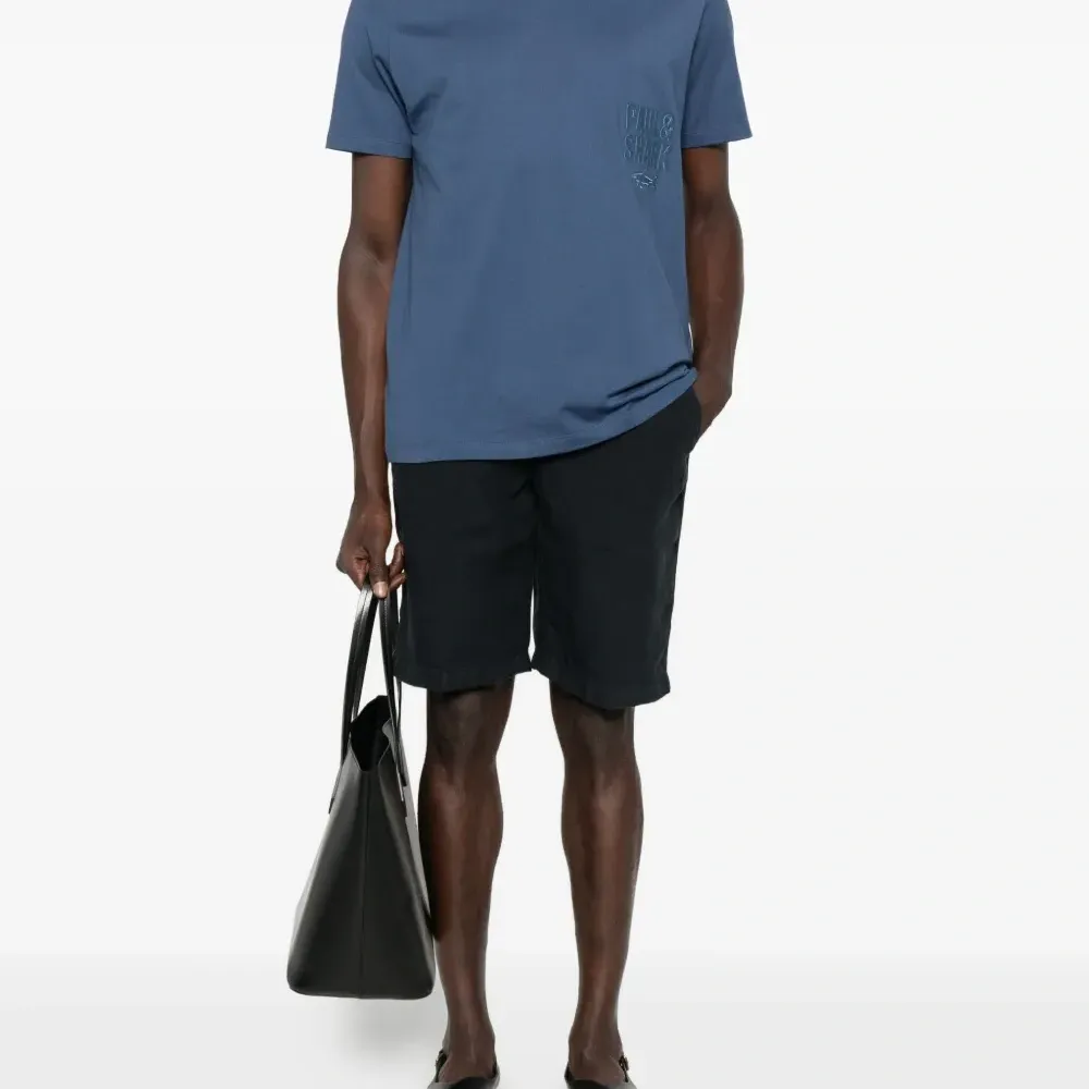 Футболка с логотипом