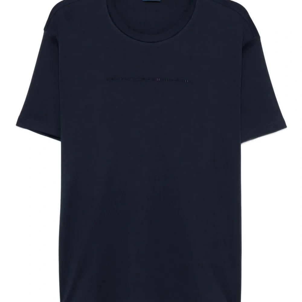 Футболка с вышивкой