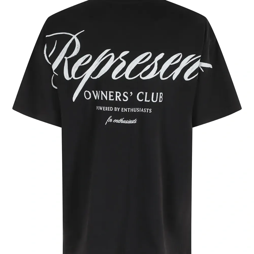 Футболка с логотипом