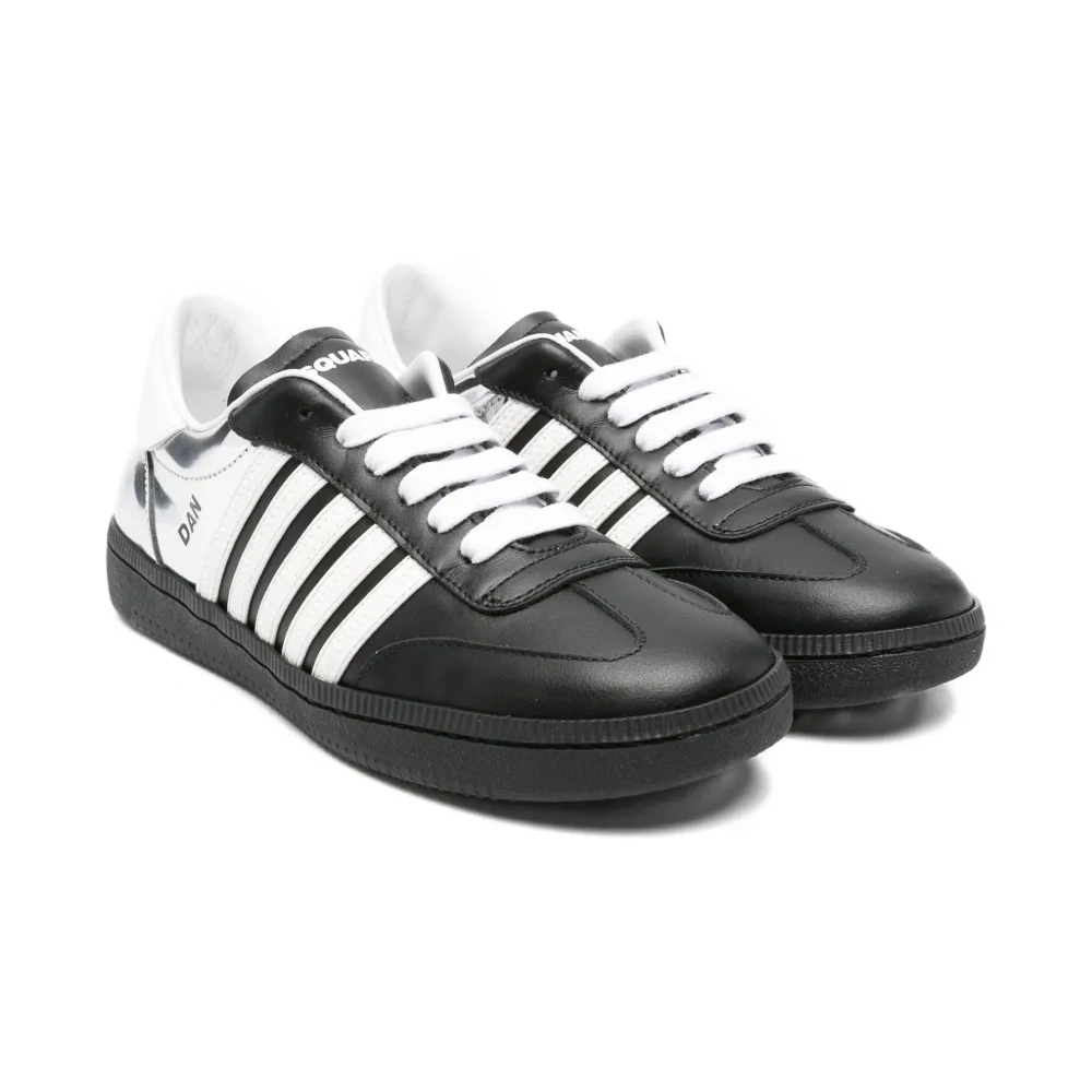 Кроссовки с полосками