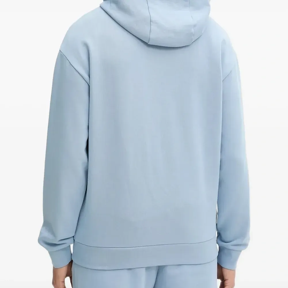 Худи с нашивкой-логотипом