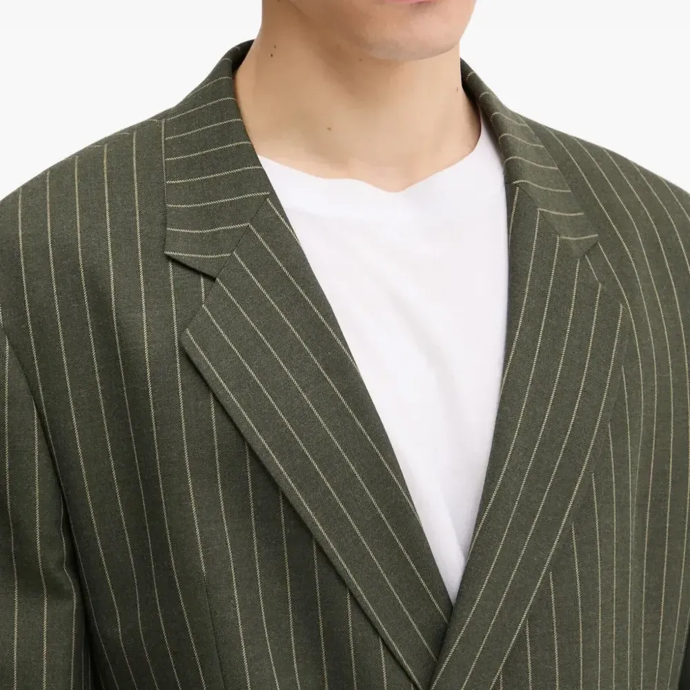 Двубортный пиджак в тонкую полоску