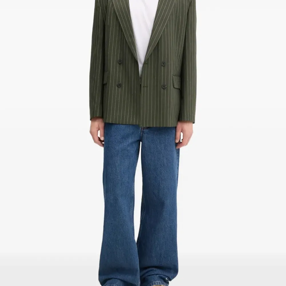 Двубортный пиджак в тонкую полоску