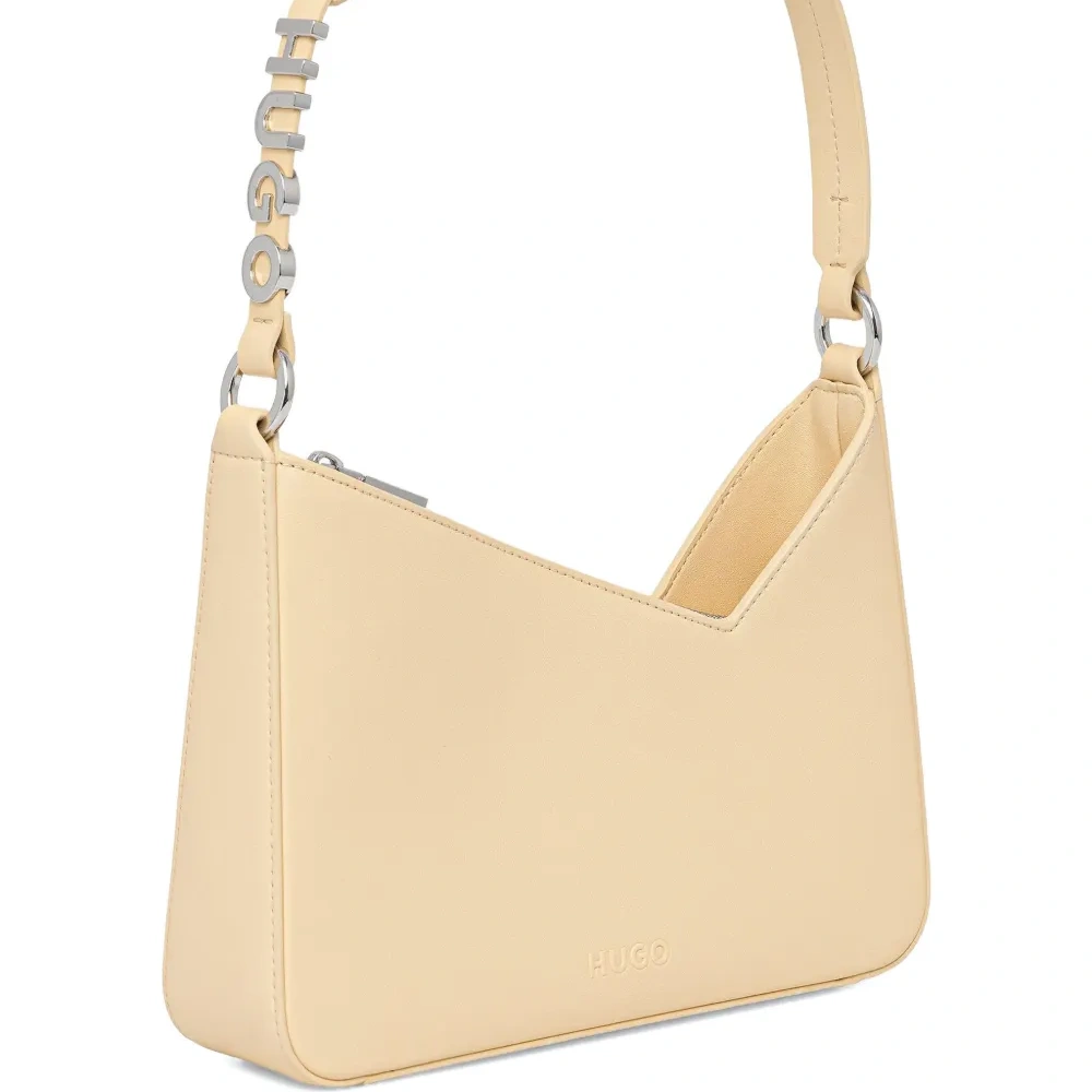 Сумка на плечо с цепочкой Сумка на плечо с цепочкой