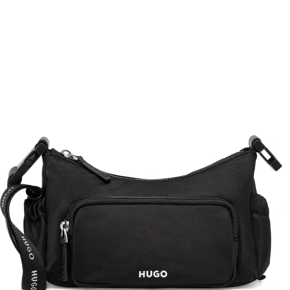 Сумка на плечо с тисненым логотипом Сумка на плечо с тисненым логотипом