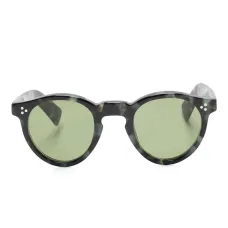 Солнцезащитные очки в круглой оправе
