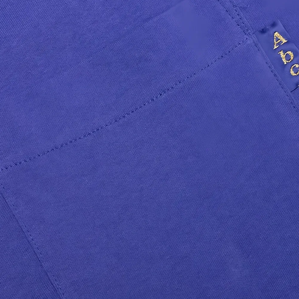 Футболка с длинными рукавами и карманом