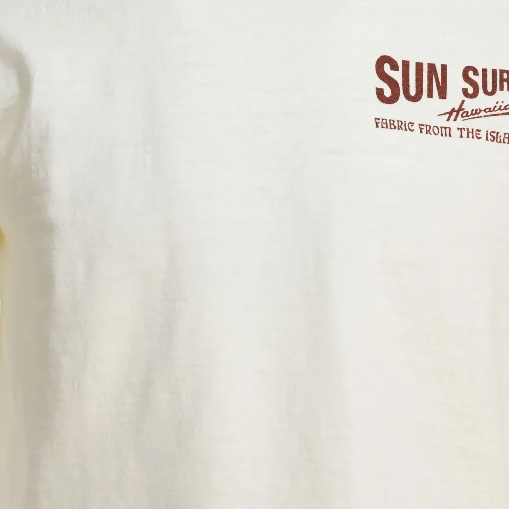 Футболка с логотипом