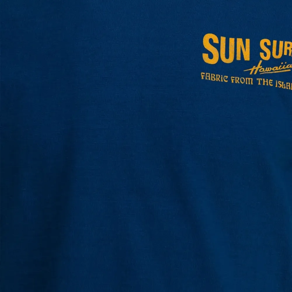 Футболка с логотипом