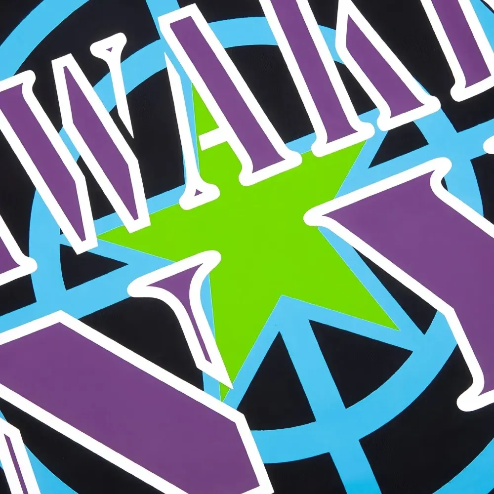 Футболка с графичным принтом