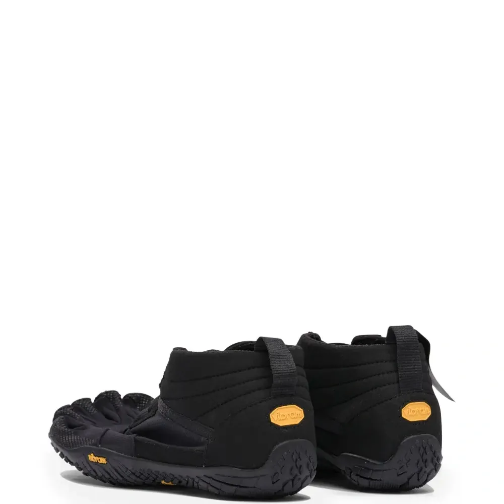 Кроссовки V-Trek на шнуровке