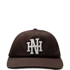 Бейсболка с вышитой монограммой