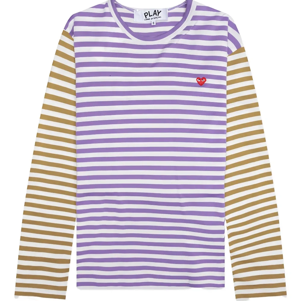 Полосатая футболка с логотипом