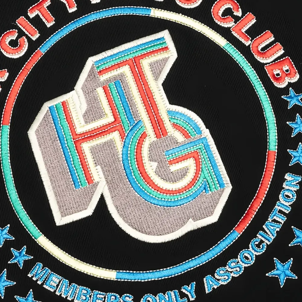 Худи с вышитым логотипом