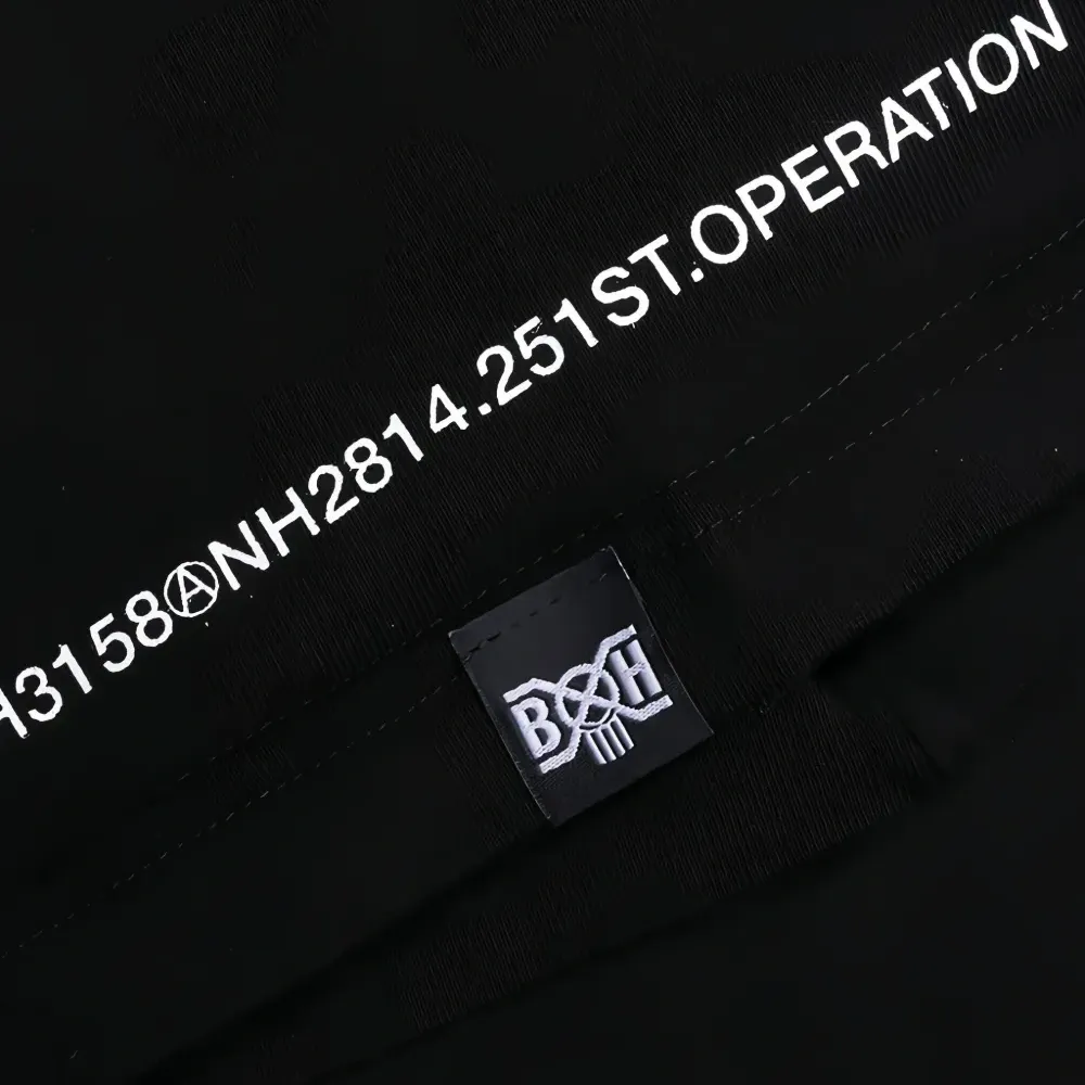 Футболка с логотипом