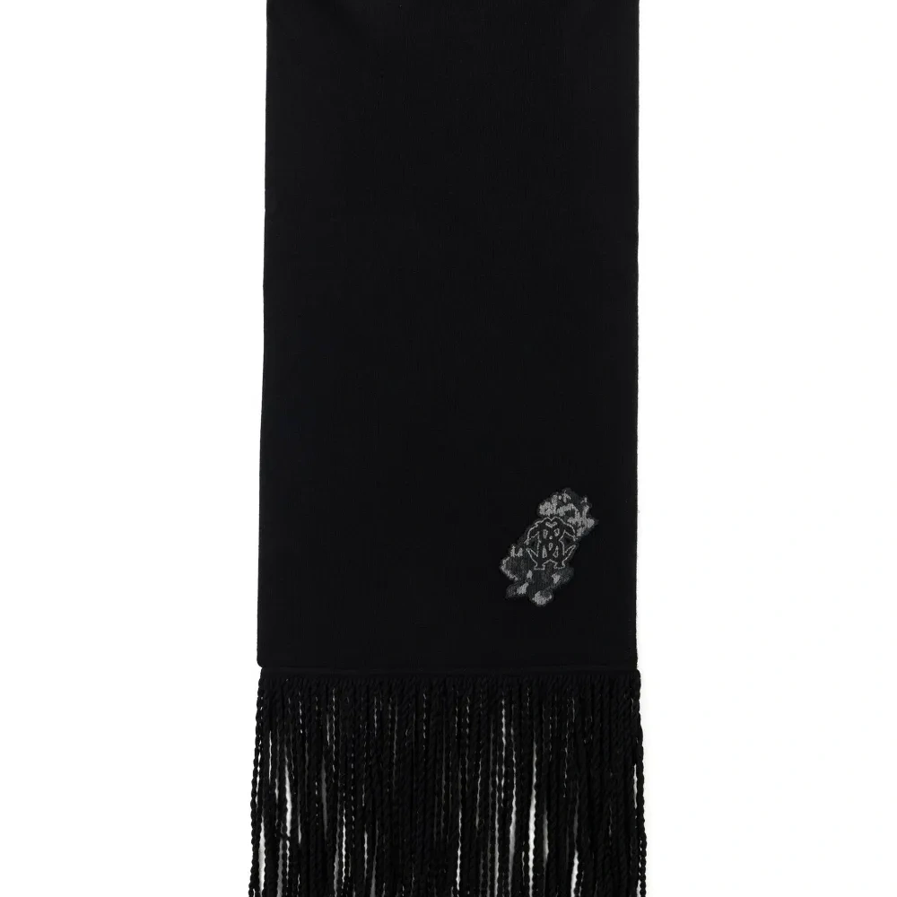 Шарф с логотипом и бахромой