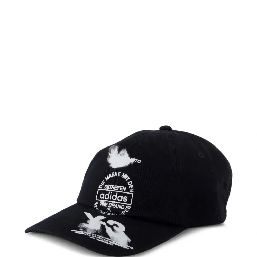 Бейсболка с графичным принтом