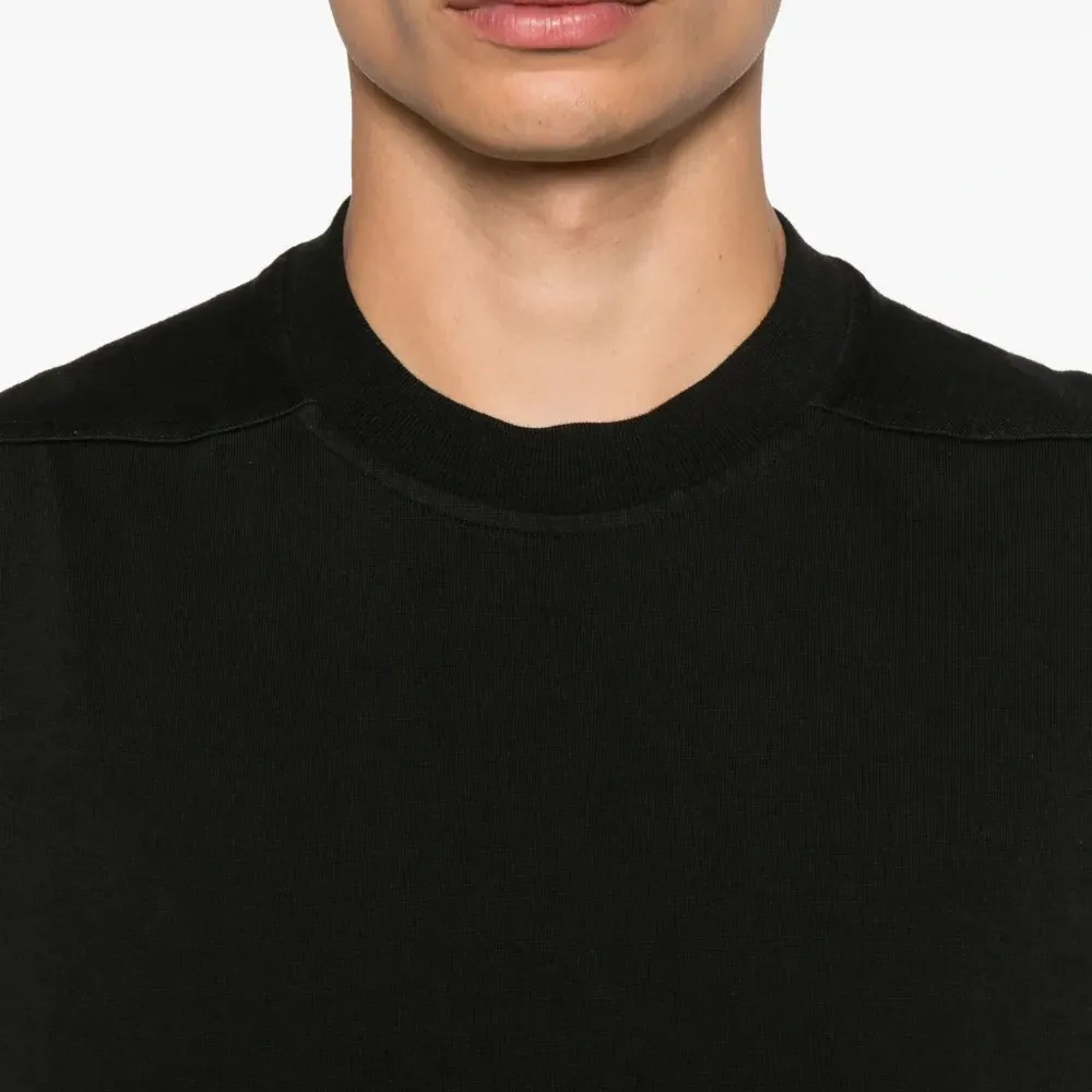 Топ без рукавов с круглым вырезом