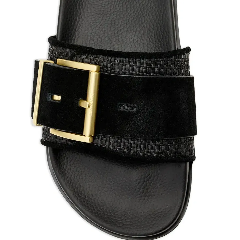 Шлепанцы с пряжкой