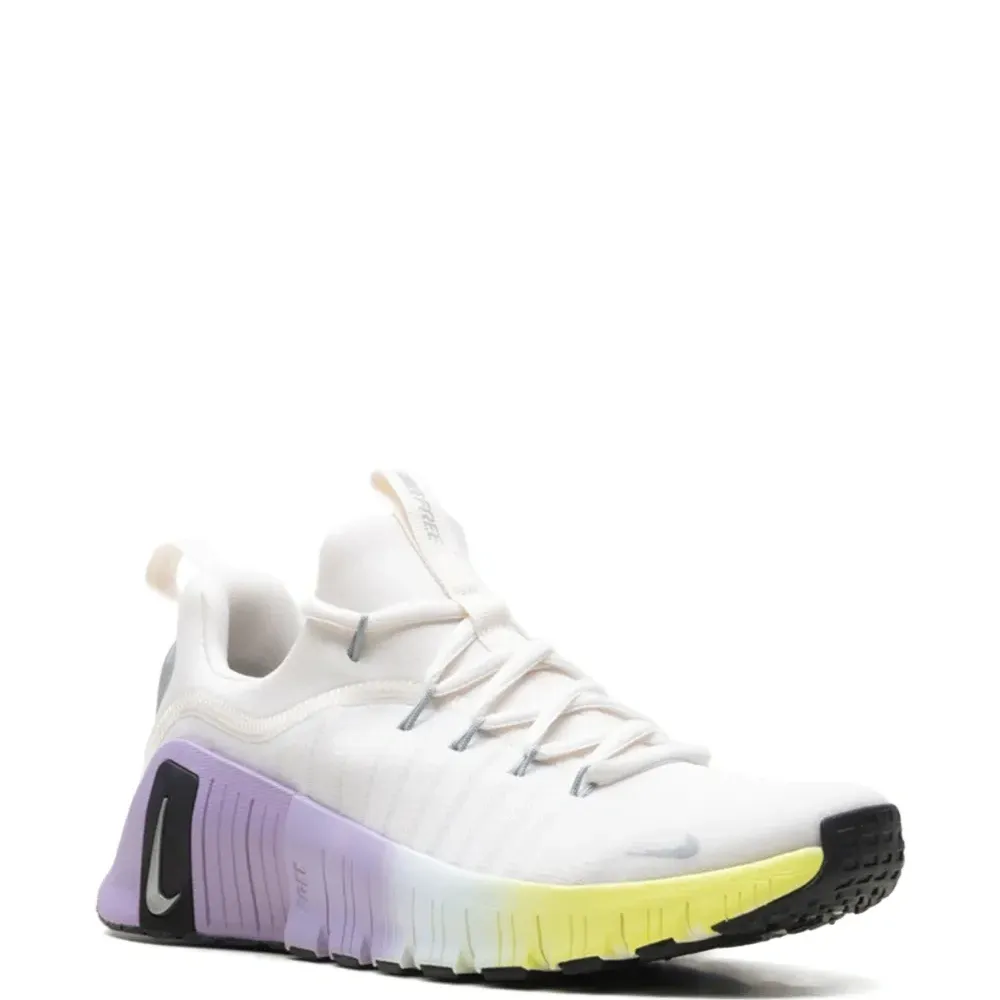 Кроссовки Free Metcon 6 SE Phantom Black Hydrangeas Metallic Silver