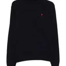 свитер с высоким воротником и вышивкой