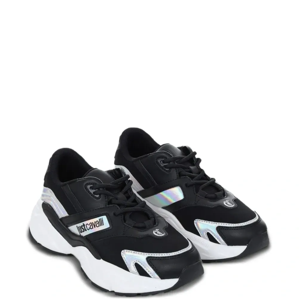 Кроссовки со вставками