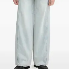 Джинсы с разрезами