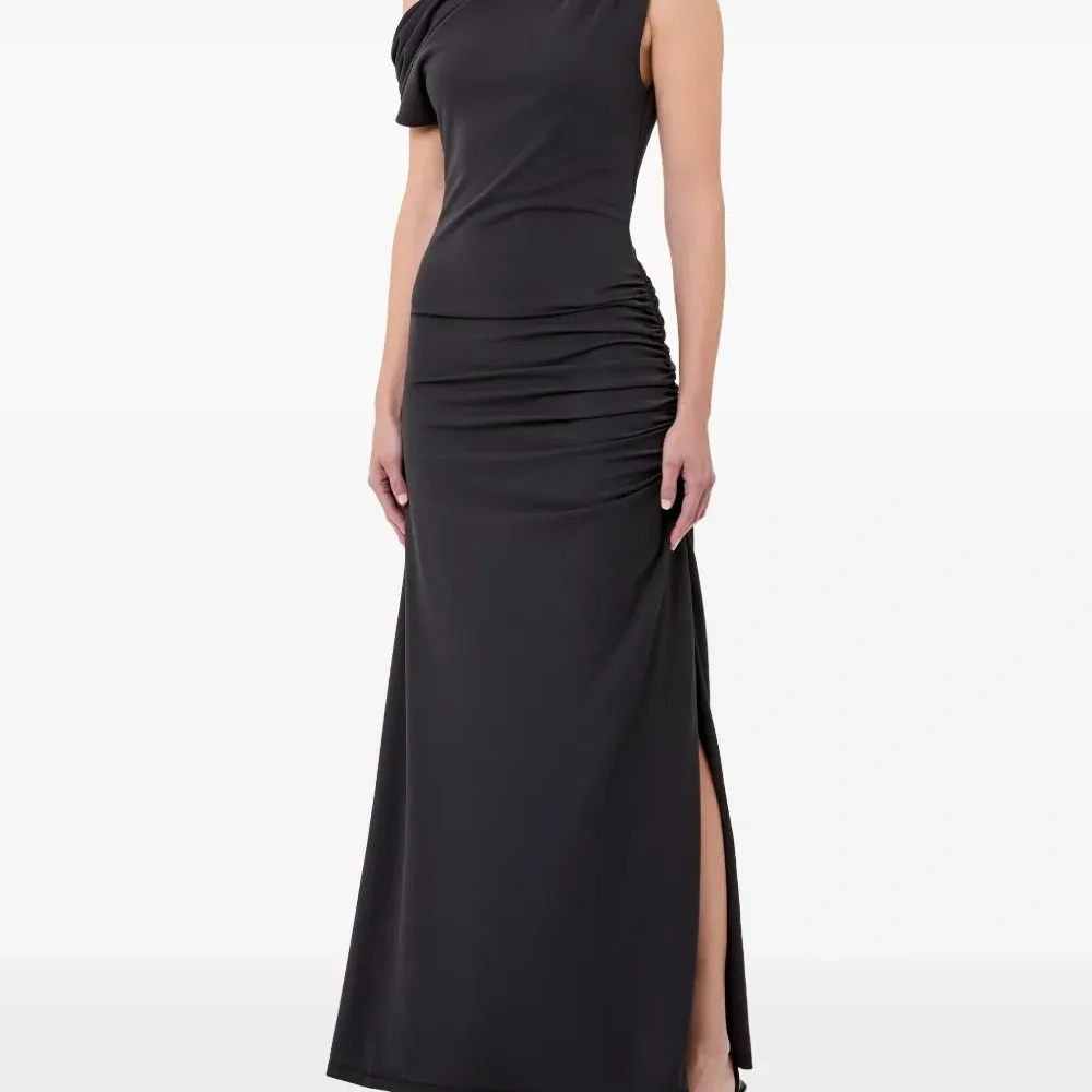 платье макси на одно плечо платье макси на одно плечо