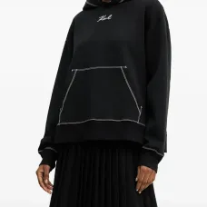 Худи с вышитым логотипом