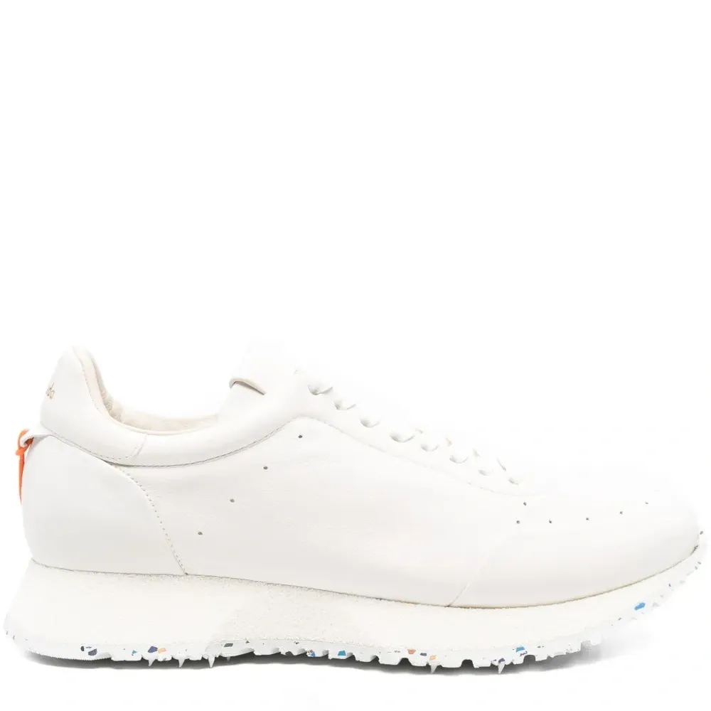 Кожаные кроссовки