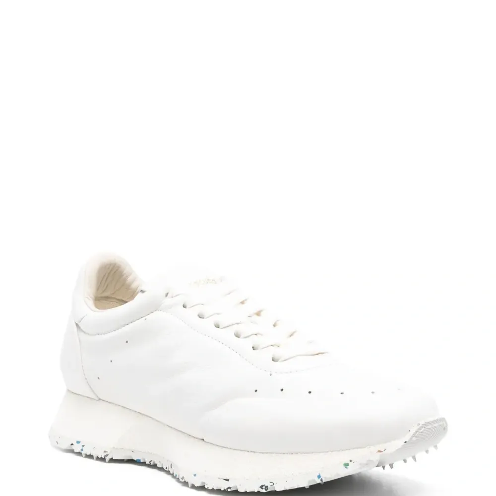 Кожаные кроссовки