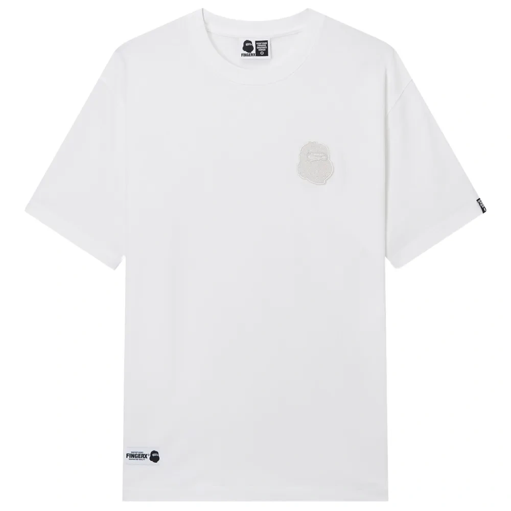 футболка с вышитым логотипом