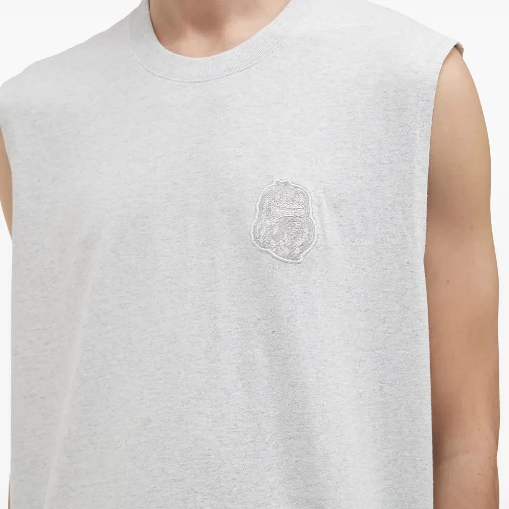 топ с вышитым логотипом