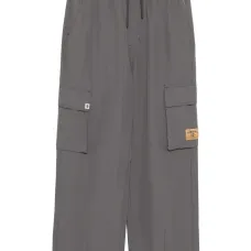 брюки с нашивкой-логотипом