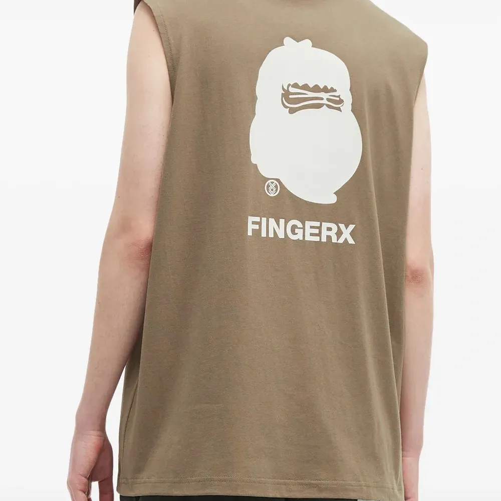 топ с графичным принтом топ с графичным принтом